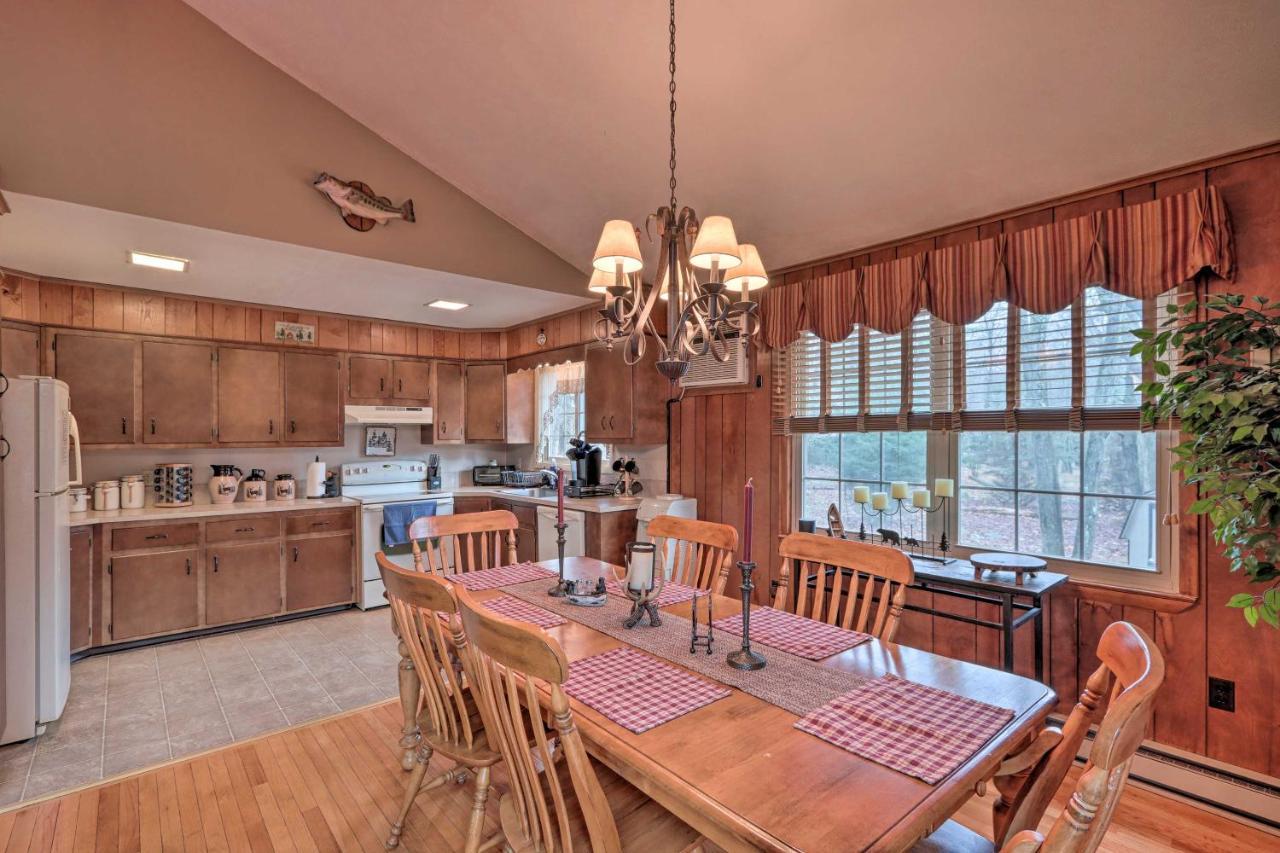 Poconos Home With Game Room Walk To Lake Harmony! Esterno foto