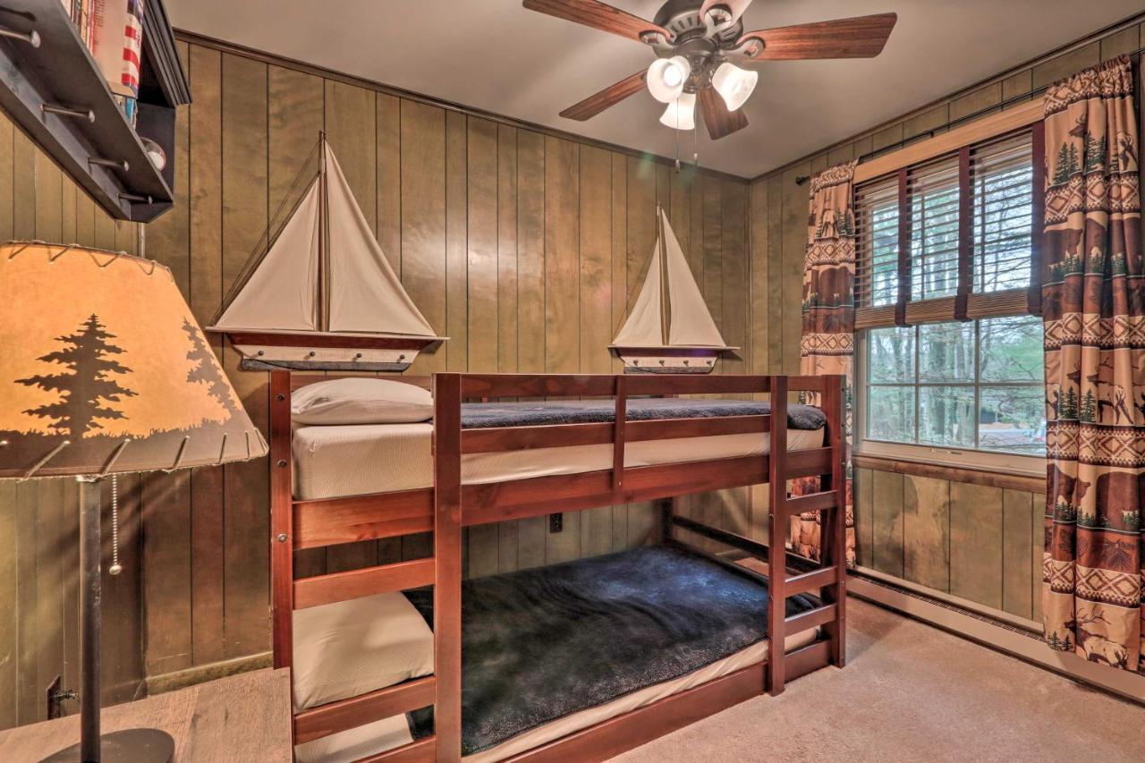 Poconos Home With Game Room Walk To Lake Harmony! Esterno foto
