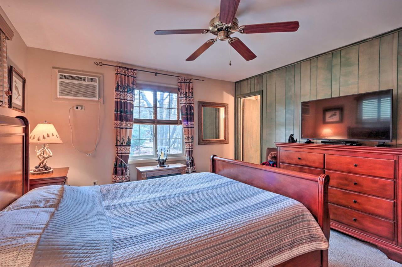 Poconos Home With Game Room Walk To Lake Harmony! Esterno foto